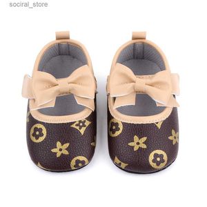 Chaussures bébé Infat nouveau-né fille premiers marcheurs papillon noeud princesse chaussures pour bébé filles chaussures à semelles souples mocassins L240402