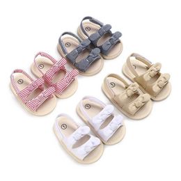 Premiers Walkers Baby Shoes Sandals Girl Summer Fleur blanc Fleur princesse Newborn Toddler Infant Elegant Rose Mignon Prewalkers 0-18M H240504