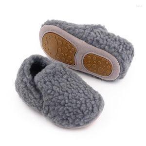 Eerste wandelaars Babyschoenen Unisex Herfst Winter Geboren Artikelen Katoen Effen Kleur Pluche Zacht Warm houden Antislip Peuter