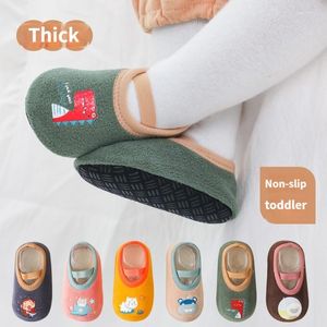 First Walkers Chaussettes pour bébé Chaussures Born Warm Anti-slip Crib Floor avec caoutchouc pour garçon Toddler Foot Girl Infant