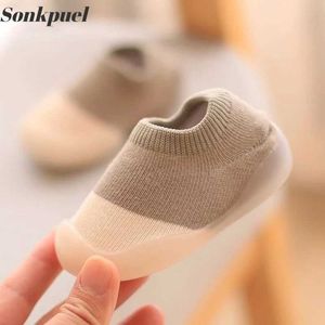 First Walkers Baby Socks Chaussures Couleur infantile Match Migne Kids Boys Chaussures Doll Soft Soft Child Floor Sneaker Bebe Toddler Girls First Walkers Q240525