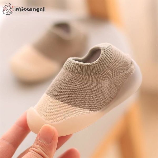 Premiers marcheurs bébé chaussettes chaussures infantile couleur correspondant mignon enfants garçons poupée doux semelle enfant plancher sneaker bebe enfant en bas âge filles 221113