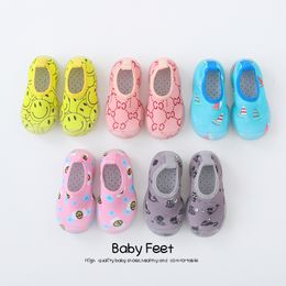Premiers marcheurs bébé chaussettes chaussures été style bébé premiers marcheurs avec caoutchouc 221011