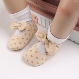 Eerste wandelaars Baby Zacht Soled Non-Slip Crib Shoes Girls Cotton Leuke Toddlers Born Star Heart Bow Floor Socks Lente Fall