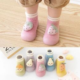 Chaussures de premiers pas pour bébés et tout-petits, semelle souple, automne et hiver, velours de corail, chaussettes chaudes rembourrées et épaisses pour petits enfants