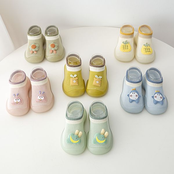 Premiers marcheurs bébé chaussures de marche printemps et été bébé chaussures antidérapant résistant à l'usure dessin animé chaussettes chaussures pour garçons et filles 230620