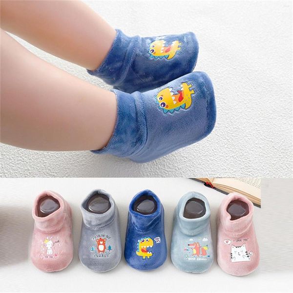 Premiers marcheurs bébé hiver chaud velours côtelé chaussettes chaussures enfant en bas âge garçons filles antidérapant dessin animé polaire Prewalker sol