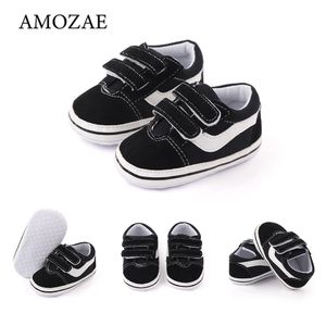 Eerste wandelaars geboren Baby Boys Shoes Prewalker Soft Sole PRAM Springautumn Canvas Sneakers Bebes Trainers Casual 230328