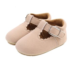 Eerste wandelaars geboren babymeisjes Solid Princess Shoes Soft Sole Color Mary Jane Infant Prewalker trouwjurk 221113