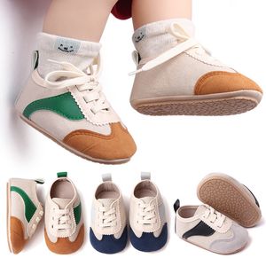 Eerste wandelaars geboren babyschoenen jongen meisje klassieke sport zachte zool pu lederen multicolor casual sneakers witte doop 230812