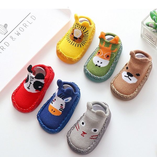 First Walkers born Baby Shoes Moda Animal de dibujos animados Infant Girls Boys Calcetines antideslizantes Zapatilla Suave Cómodo Casual Toddler Crib Boots 221124