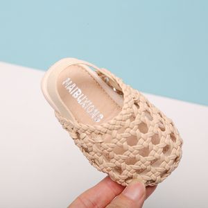 Eerste wandelaars geboren baby Weave Shoes Toddler Girls Boys Summer Hollow Out Sandals Lederen schoenen voor Toddlers Non-Slip Casual Children Shoes 230325