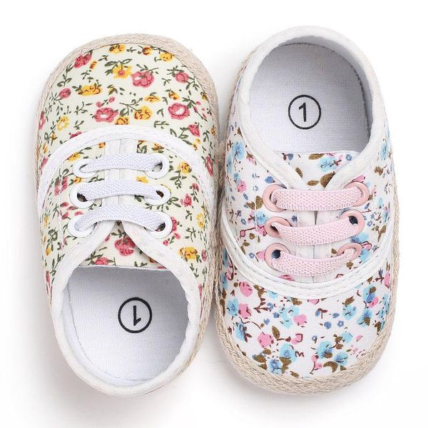 First Walkers Born Little Girl Canvas Crib Shoes Princess Floral Print Mocasín suave Harajuku Sneakers