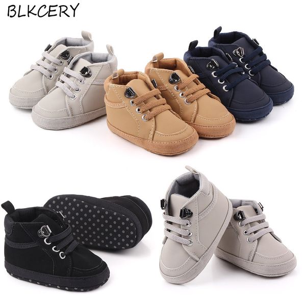 Premiers Marcheurs Marque né Bébé Garçon Chaussures Semelle Souple Berceau Chaud Bottes Antidérapant Sneaker Solide PU pour 1 An 018 Mois 221124