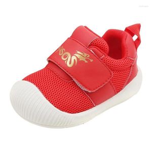 First Walkers Marque Infant Mesh Baskets Chinois Rouge 2024 Chaussures de sport respirantes pour tout-petits garçons filles semelle souple printemps en plein air