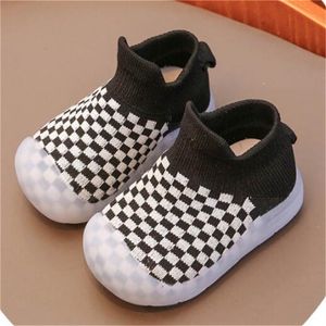 Eerste wandelaars Ademende baby Spring herfst Girl Boys Socks Shoes Fashion Kids Trainers schoen baby's schoenen peuters sneakers