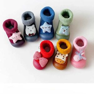 Babyschoenen Cartoon Leuke Antislip Slijtvaste Slippers Thuis Schoenen Kinderen Herfst en Winter Gevoerde Dikke Sokken Kinderschoenen 240315