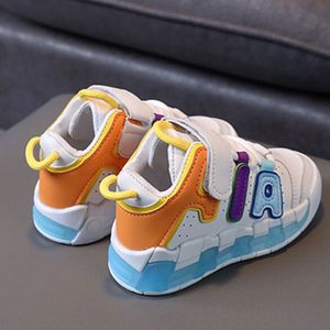 First Walkers Children sportschoenen baby softssoled peuter herfstmeisjes baby ademende net sneakers mode kinderen voor jongens 230328