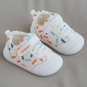 Babyschoenen Kinderschoenen voor meisjes jongens lente zomer ademend pasgeboren net babyschoenen antislip zachte zolen voor baby's sneakers voor klein kind 240315