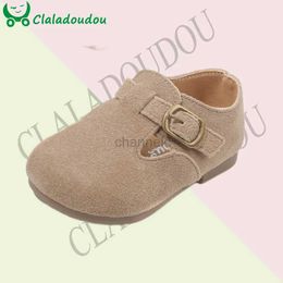 Claladoudou chaussures en cuir originales pour enfant en bas âge uniforme kaki daim bébés filles premier anniversaire chaussures plat bébé sangle marcheur 240315