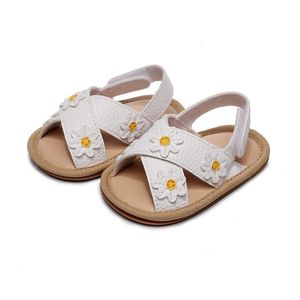 Eerste wandelaars Cross Belt Floret Children's Sandals Baby Comfortabele peuterschoenen 230314