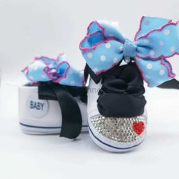 Eerste wandelaars Dollbling kleurrijke canvas sneakers nieuwe pasgeboren baby jongen meisje strass babyschoenen zachte antislip schoenen comfortabele zool 240315