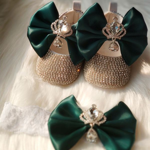 Primeros caminantes Dollbling Emerald Crown Baby Cirb Shoes Green Bow Diadema Conjunto Bling Bebe Nombre Ballet 100 Día Bailarina Princesa Niña Primera WA 230203