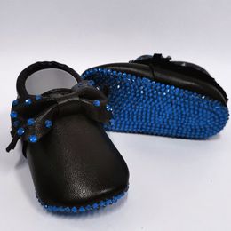 Eerste wandelaars Dollbling rode kristallen zool sprankelende aangepaste strass lederen meisjes ballet jurk schoenen voor peuter bling baby mocassins 230614