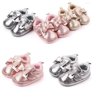 First Walkers Fashion Baby Chaussures Born Gift Infant Girls Sneaker Coton Anti-Slip Soft Soft Soled Toddler Casual Walking Booty