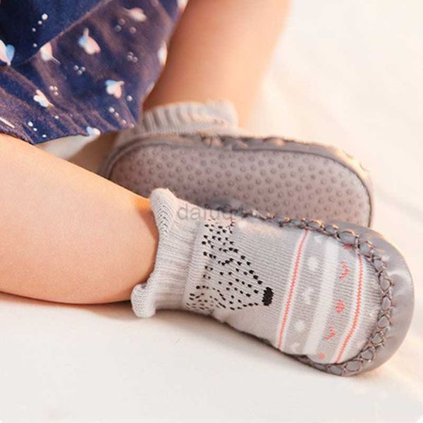 Premiers marcheurs mode bébé chaussettes avec semelles en caoutchouc chaussette pour bébé nouveau-né automne hiver enfants chaussettes de sol chaussures L0828