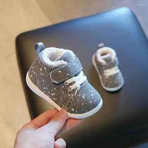 Chaussures de premiers pas en fausse fourrure pour bébés, épaisses et chaudes, pour garçons et filles, antidérapantes, ergonomiques, en peluche, velours et coton