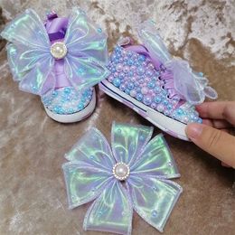 Eerste wandelaars handgemaakte Bow Pearl s baby meisjes schoenen haarband eerste wandelaar Sparkle kerst zeemeermin kristallen prinses schoenen douche 230606CJ