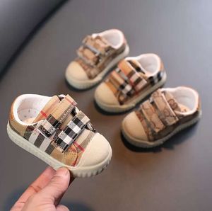 Babyschoenen Hoge kwaliteit Kid Canvas Schoenen Sneakers Plaid letter Kinderen Babyschoen Jongens Meisjes Lichtgewicht Zacht Antislip Casual 1