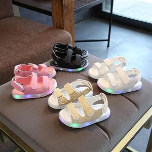 First Walkers Infant Anti Slip Toddler Sandalen Kinder LED GLOW GIRLEN GLOW JORS GLOW SOLLES 230410