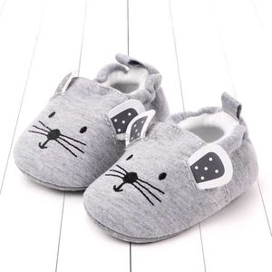 Chaussures pour bébés garçons et filles, semelle souple, antidérapantes, chaussures de maison de berceau, animaux mignons, chauds d'hiver, pour premiers marcheurs, L0826