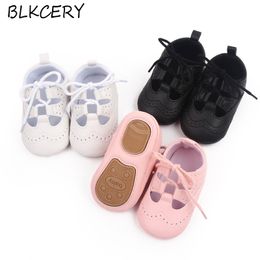 Eerste wandelaars baby baby meisjes wieg schoenen peuter mocassins sneakers geboren schoeisel trainers antislip rubberen zool tenis voor 1 jaar cadeaus 230726