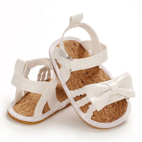 Premiers promeneurs Baby Girls Girls Summer Bowknot Sandals tressés Chaussures de plage Anti-slip Soft Sole née Prewalkers First Walking Chaussures 0-18m 230323