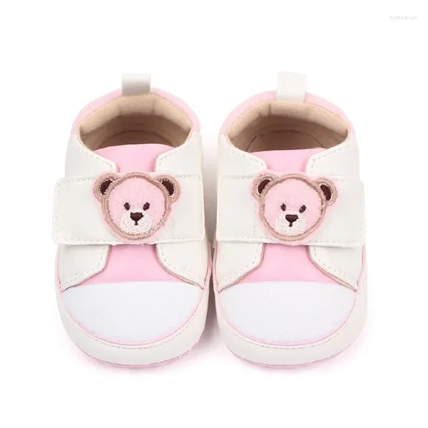 Chaussures pour bébés, premiers pas, motif tête d'ours de dessin animé, chaussons antidérapants adorables pour la maison et l'extérieur