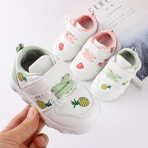 Premiers marcheurs semelle intérieure 11.5 13.5 cm bébé chaussures décontractées garçons filles PU cuir baskets fraise ananas motif 230626