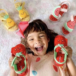 First Walkers Mini Melissa Sandalias para niños Fruit Banana Naranja Baby Kids 'Jelly' Bottom Bottom Bottom Nonslip Girls Boys Beach 230424