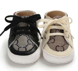 First Walkers Zapatillas de lona para niños recién nacidos, zapatos de cuna con suela suave para bebés de 0 a 18 meses