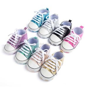 Babyschoenen Nieuwe canvas babysportsneakers voor pasgeboren baby Jongens Meisjes Babyschoenen Schoenen Baby Peuter Zachte zool Antislip babyschoenen L0826