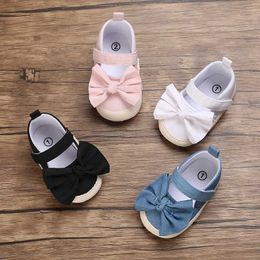 First Walkers Nouveau-né pour bébé Chaussures Girl Chaussures Princesse Flow Bow Baby Cotton Soles First Walking Sports Chaussures 0-18 mois D240527