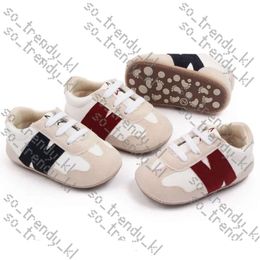 Eerste Walkers Pasgeboren babyschoenen Nieuwe balans Spring Soft Bottom Sneakers Babys Boys Non-slip schoenen 0-18 maanden 740