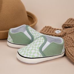 Babyschoenen plaid Baby Meisjes Jongens Canvas wandelaars mocassins Zachte bodem Bebe Anti slip schoenen 230626