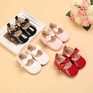 First Walkers Prewalker Nieuwe Baby Girl Bow Spring en Autumn Style Flat Princess Shoes 0-18 maanden Crib Walking H240504