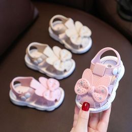 First Walkers Princess Kids Summer Shoes Cute Bow Soft Breathable PVC Baby Girls Sandals Buckle Riem Anti Slip Poddler Children Beach 230424