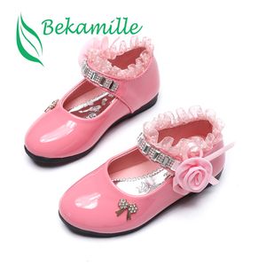 Eerste Walkers Maat 2137 Girl Leather Shoes Spring Fashion Flower Kids schoenen Flat Heels Childrens Dresses Shoe 230210