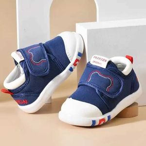 Eerste wandelaars sneakers 1-3 jaar oude babyschoenen peuter jongens en meisjes zachte oploskatjes flat bodem loopschoenen kanten baby anti-skid schoenen wx5.31