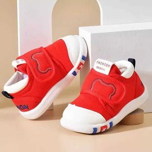 First Walkers Sneakers Chaussures bébé pour garçons âgés de 1 à 3 ans TPR décontracté Soft Soft NEWBORN LACE DROAKS chaussures pour garçons et filles WX5.31